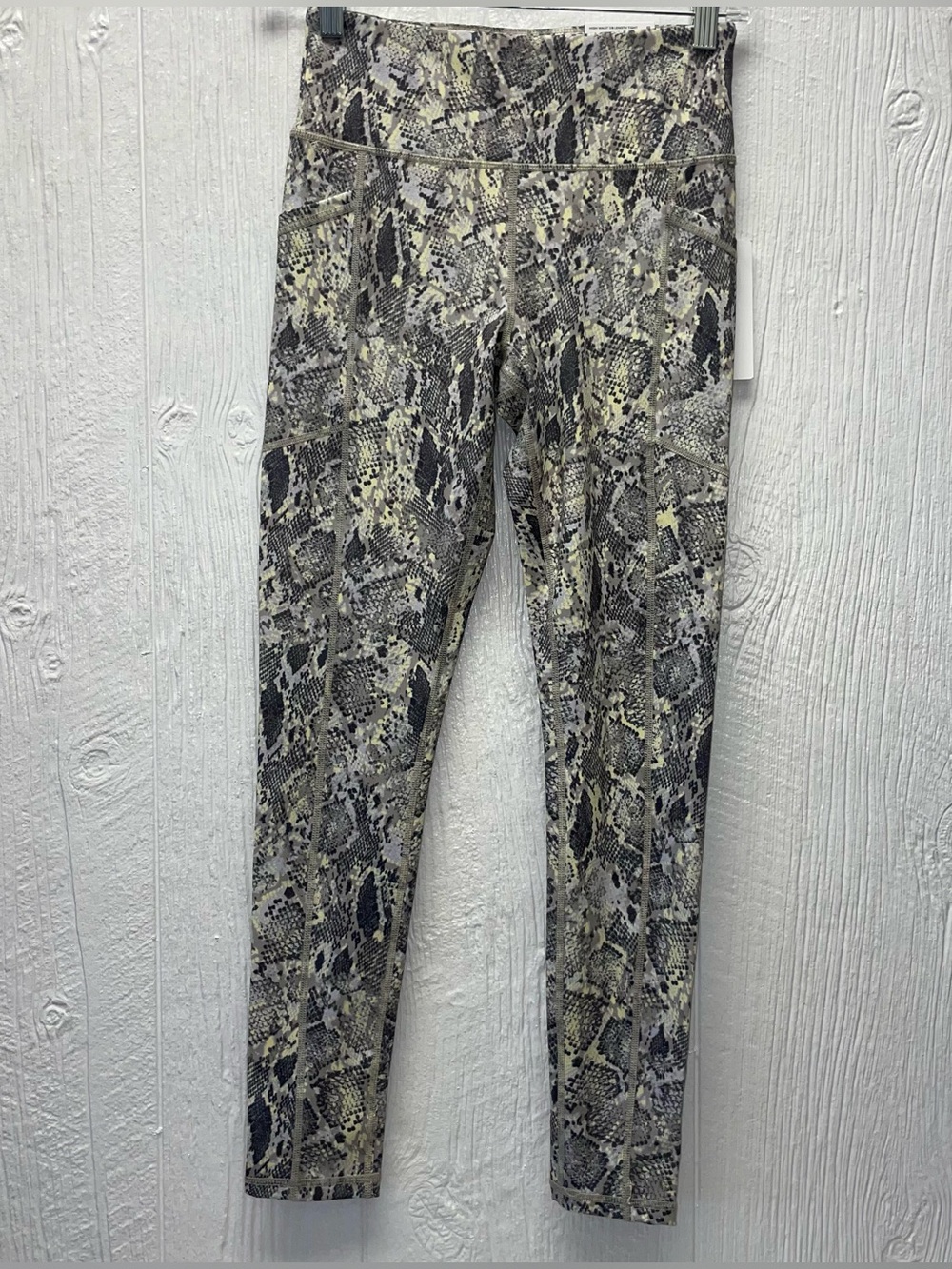Women’s DKNY Sport High-Rise Leggings! Snake Print! New With Tags!